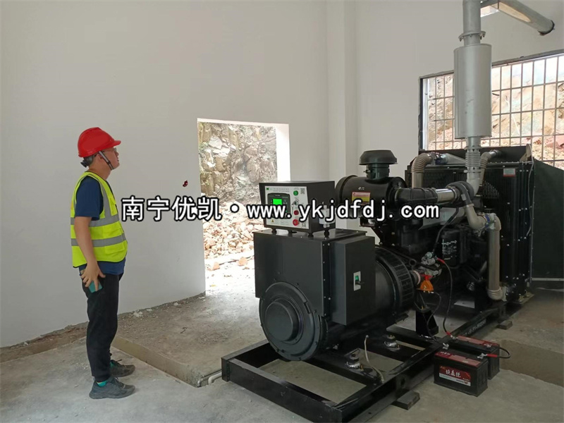 2022年5月6日，250KW上柴發(fā)電機(jī)組交付廣西某建筑工程隊(duì)使用