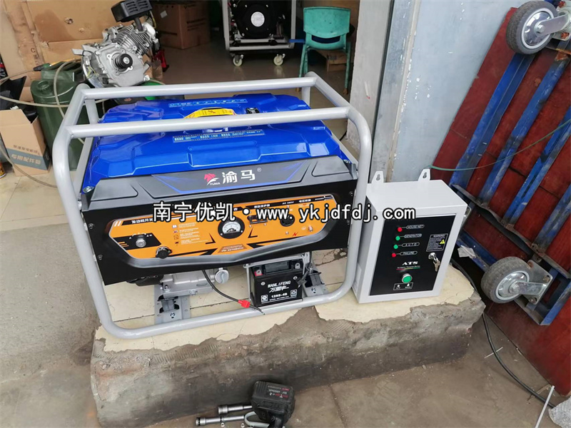 2022年7月12日，8KW汽油發(fā)電機(jī)組帶ATS柜發(fā)貨河池金城江