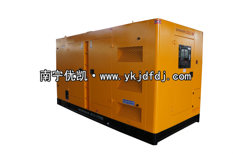 2022年8月27日，200KW靜音柴油發(fā)電機(jī)組發(fā)貨南寧某工程項(xiàng)目現(xiàn)場(chǎng)