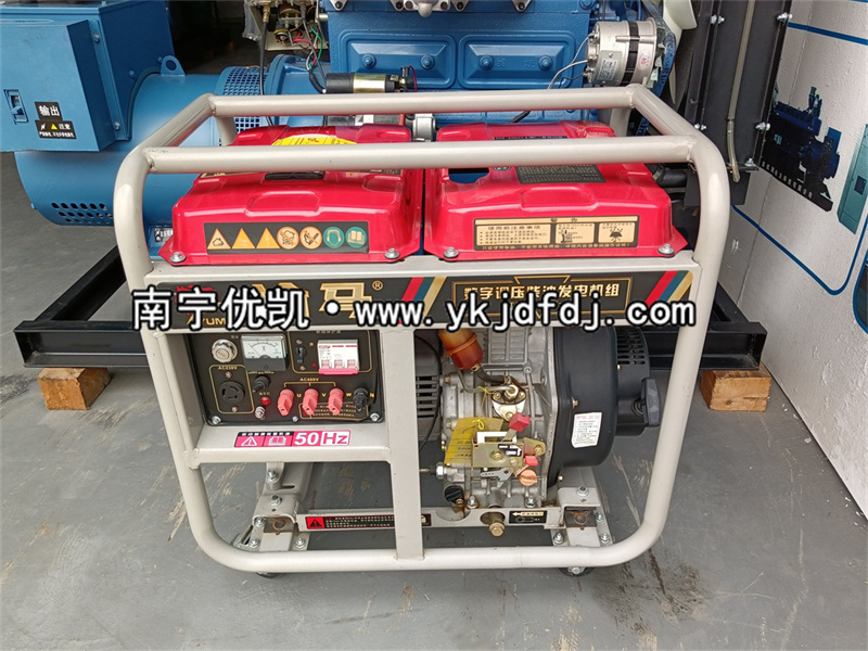 2022年10月29日，客戶到南寧店面自提10kw柴油發(fā)電機(jī)組