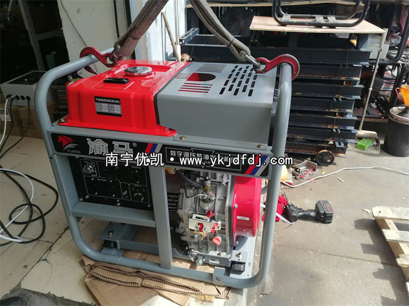 2023年8月10日，10kw柴油發(fā)電機(jī)組加裝ATS柜裝車發(fā)貨