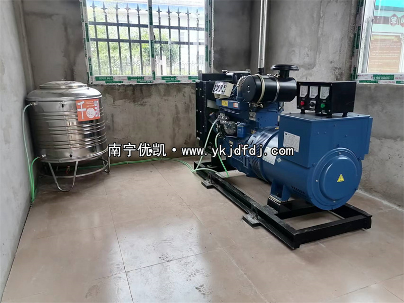 2024年1月30日，廣西衛(wèi)生院項(xiàng)目5臺50kw雷納柴油發(fā)電機(jī)組到貨安裝